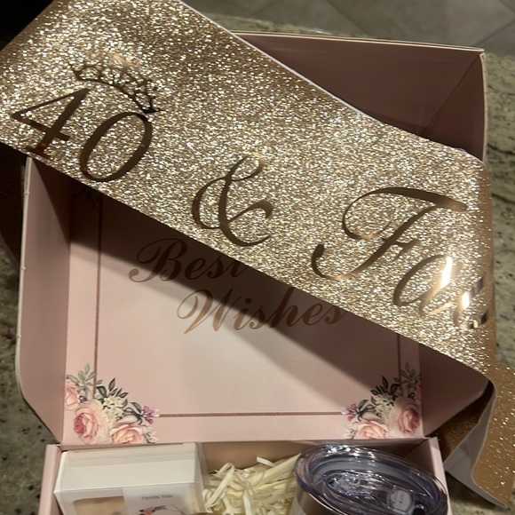 NEW Fabulous & 40 Happy Birthday Box in Pink - Picture 3 of 12